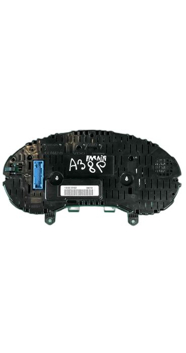 Quadrante / Painel de Instrumentos 8P0920981F - AUDI A3 Sportback