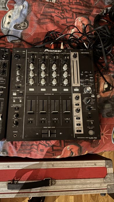 Pioneer djm 750 profissional  e cdj 1000 mk3