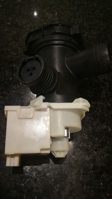 Bomba de agua ariston