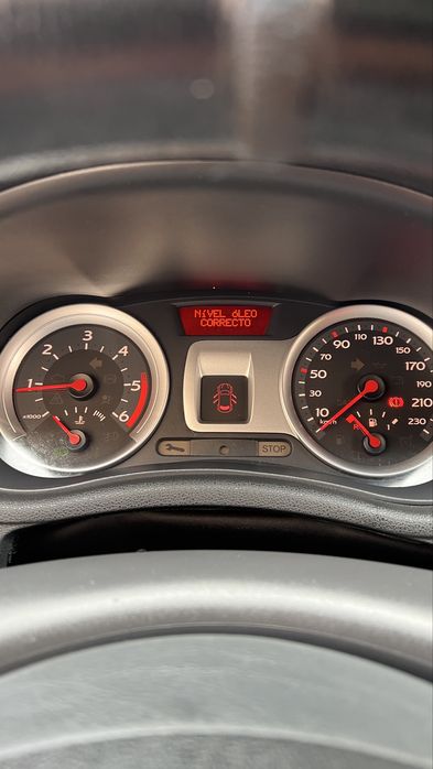 Renault Clio — fotografia 8