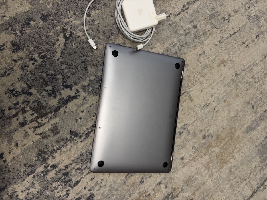Macbook Pro M1 2020 8/256gb