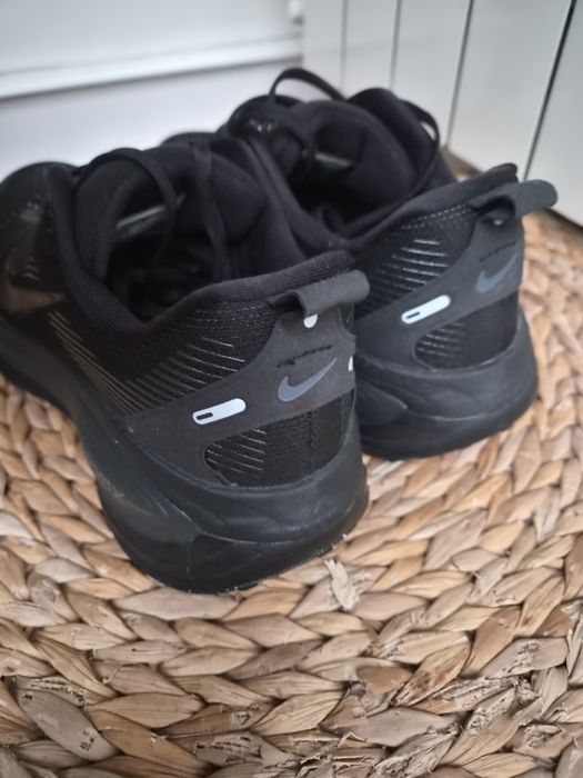 Ténis running  Nike Vomero 18