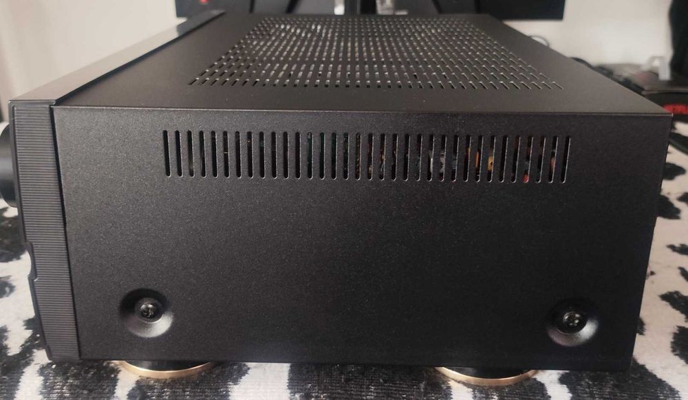 Amplituner Denon AVR-700RD