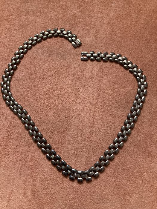 Gruby łańcuch z wisiorami