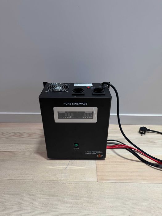 ДБЖ з правильною синусоїдою 24V LPY-W-PSW-2500VA+(1800Вт)10A/20A б/в, стан ідеальний.