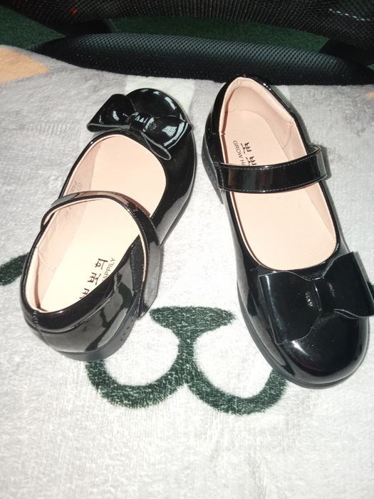 Buty lakierki czarne 34
