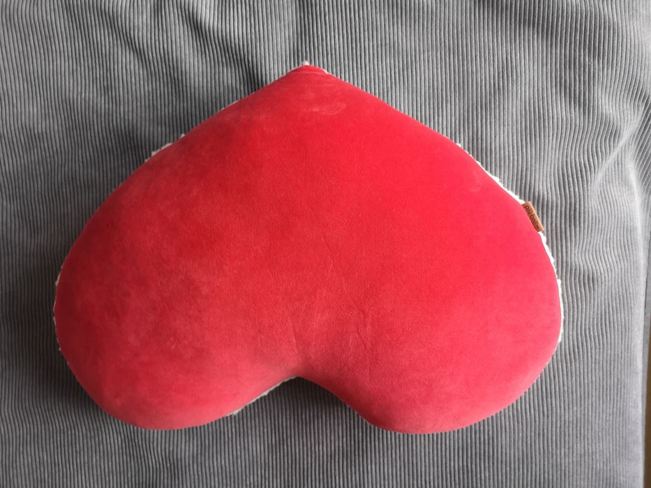 Piubello poduszka serce czerwona barankowa nowa