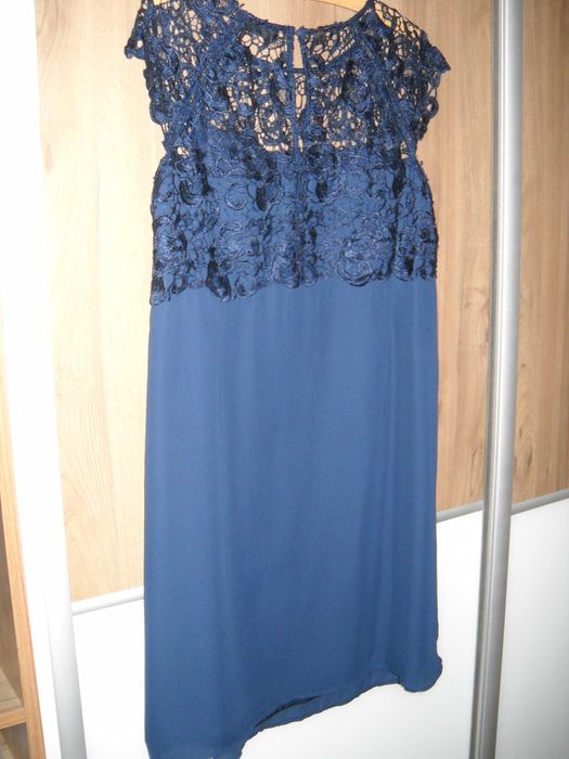 Sukienka wieczorowa gipiura granat rozmiar 44
