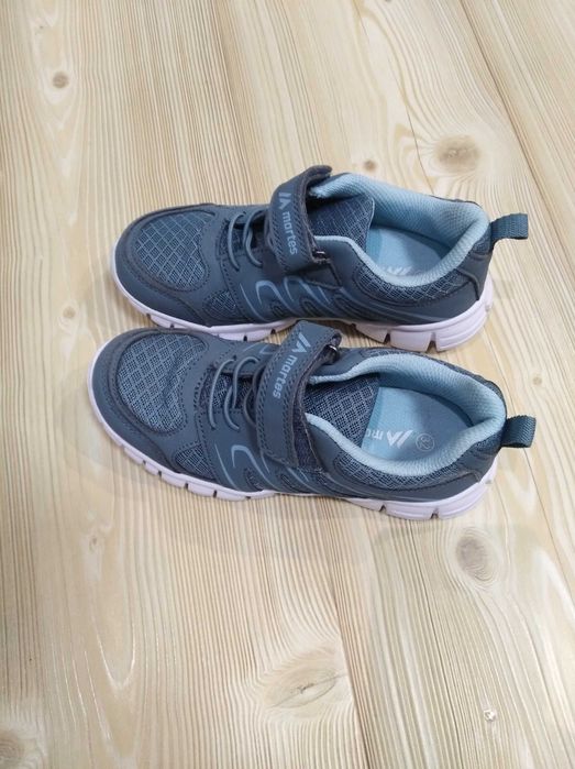 buty sportowe Martes, r. 32, stan idealny, cena 40 zł