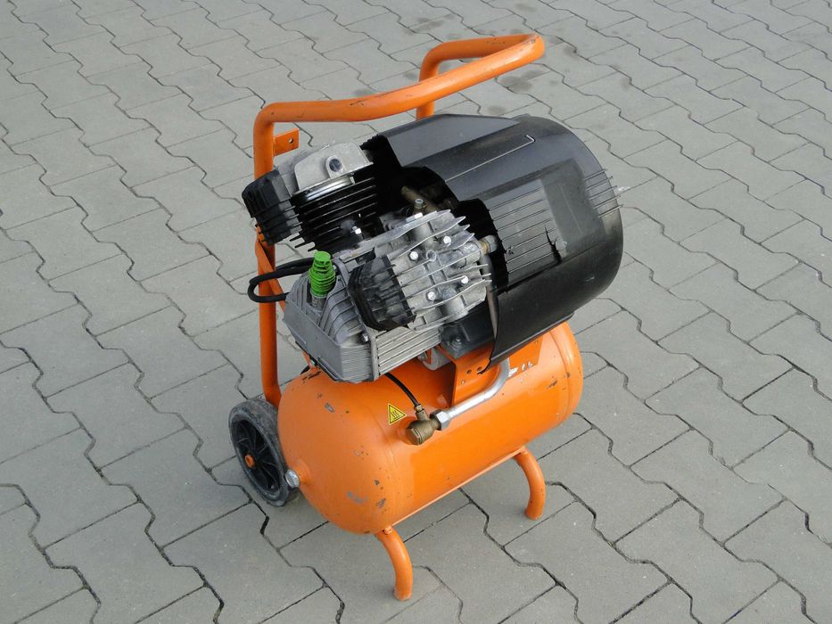 Kompresor olejowy Sprężarka FIAC PROFESJONALNY 2 TŁOKI V mocny Germany