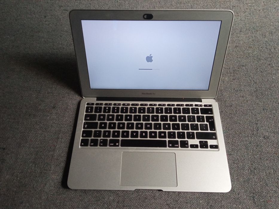 MacBook  Air 11'