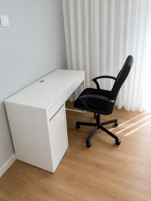 Quarto Completo IKEA MALM – Cama, Colchão, Mesas, Secretária e Cadeira
