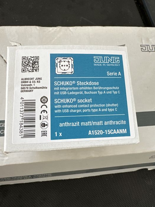 Розетка з з/к і USB тип A + USB тип C, JUNG