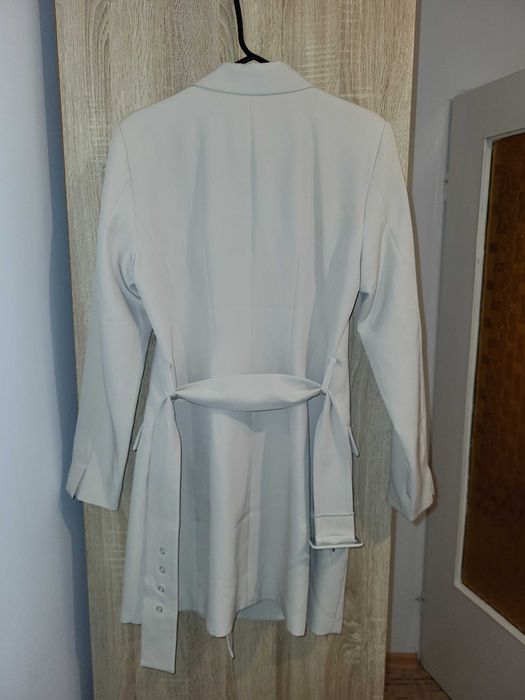 АКЦІЯ! Жіноча класична сукня-піджак бежева Sinsay, M