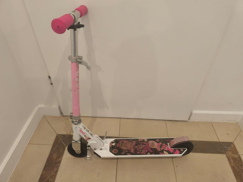 Trotinete de menina criança