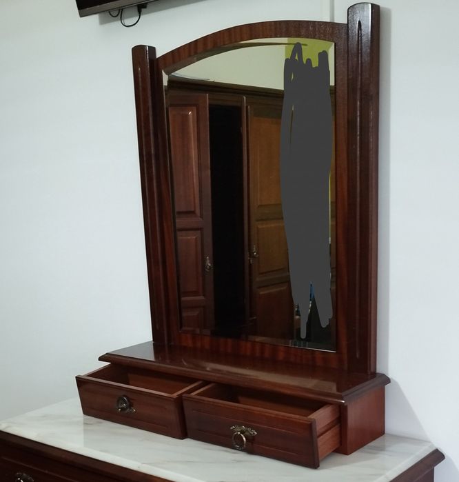 Novo valor - Espelho Clássico com Gavetas.