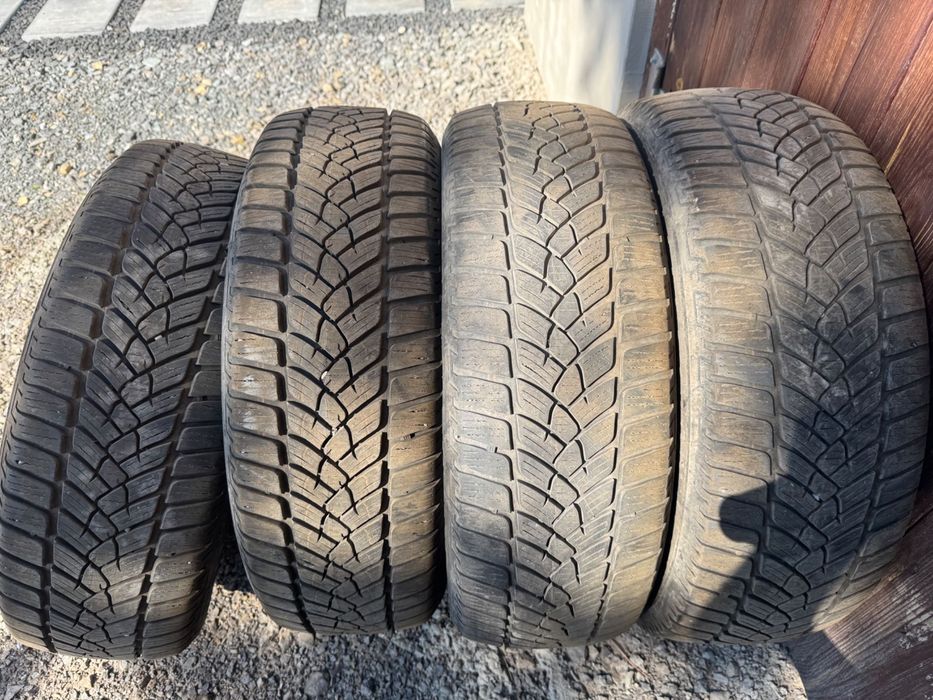 Opony  zimowe 205/60r16