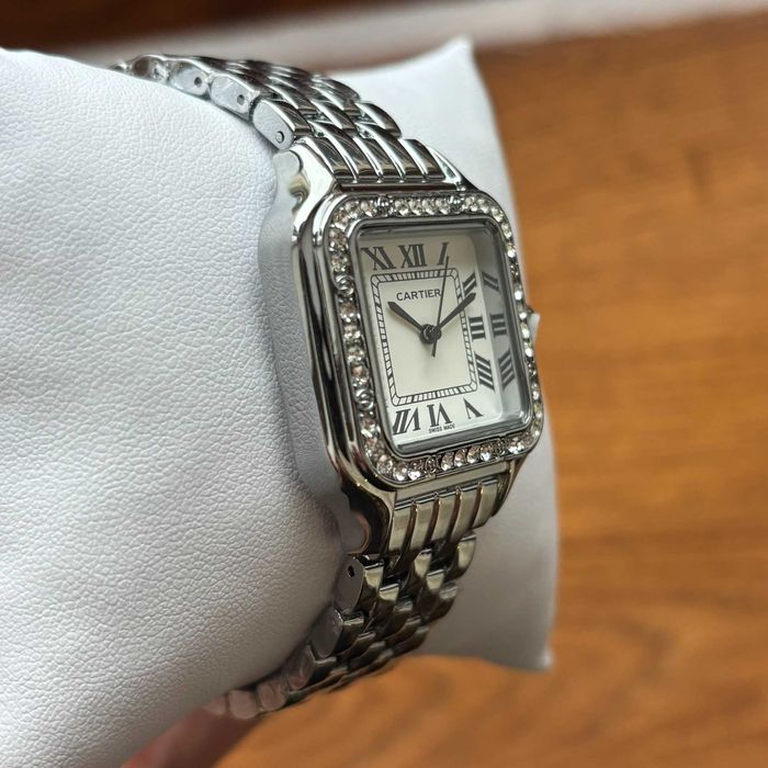 Хіт! Жіночий годинник Cartier  на браслеті срібного кольору