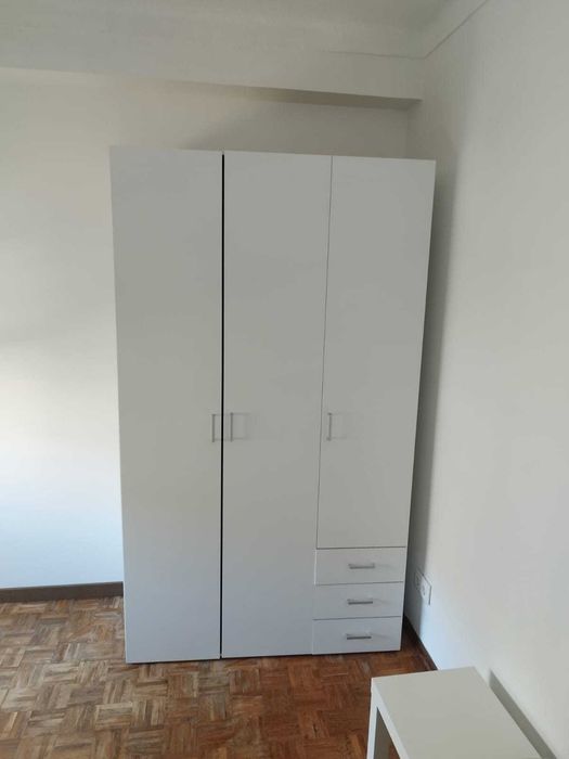 Quarto em Olhão -  perto da baixa da cidade - 380 euros, despesas não incluidas