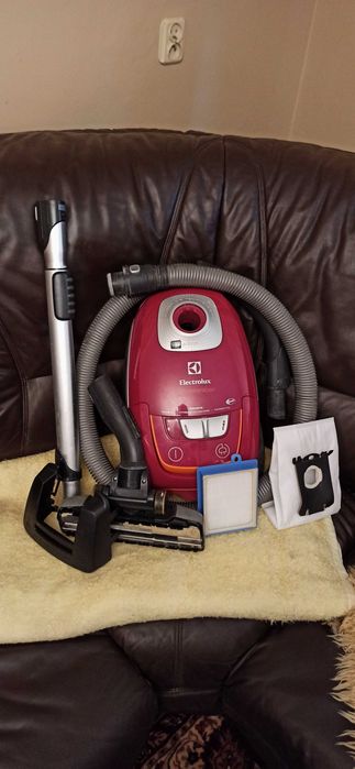 Electrolux Ultrasilencer ZUS 3922 kpl 1800W!