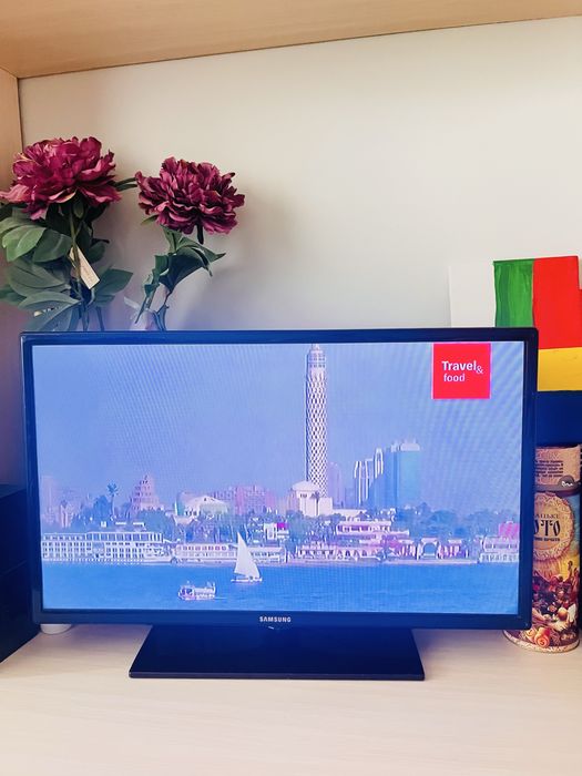Samsung 32 дюйми@