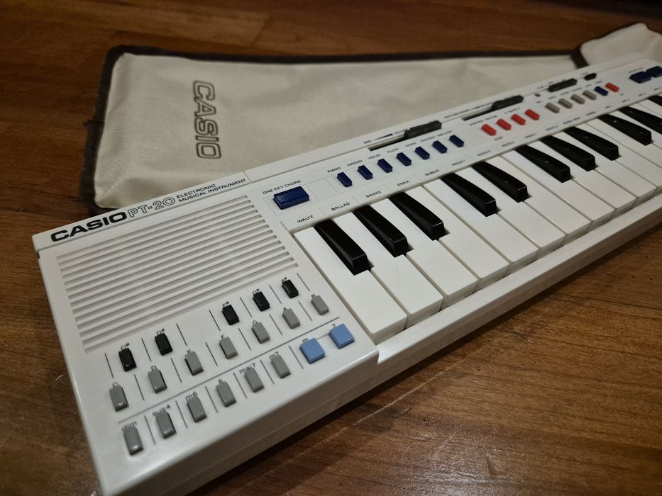Casio PT-20 – Teclado Vintage Anos 80 – Raro, Portátil e 100% Funciona