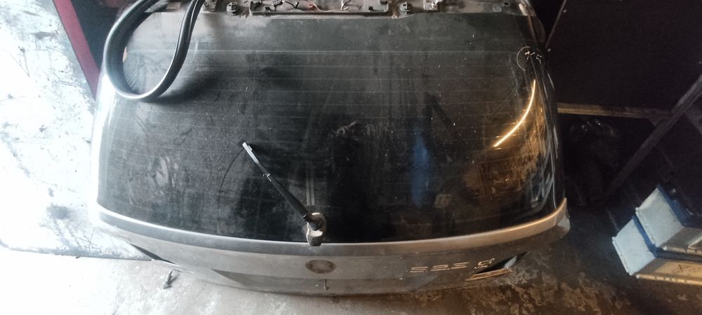 Mala com vidro BMW E-61