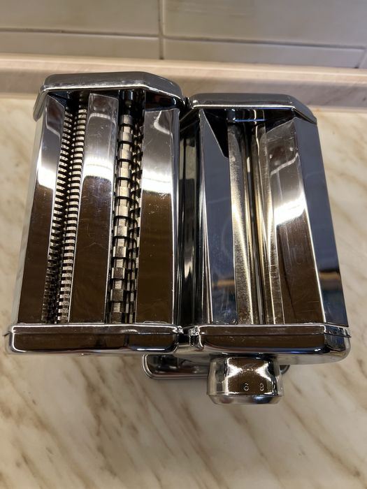 Нова локшинорізка,машинка для тіста.