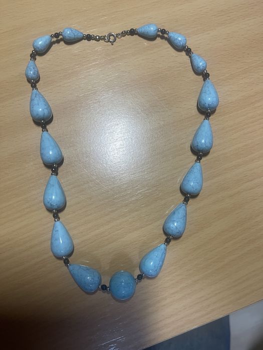 Colar azul turquesa lindo