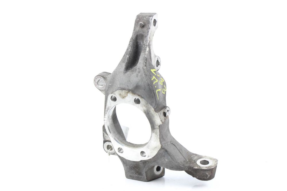 Кулак поворотный Toyota Lexus Nissan Mitsubishi Mazda Nissan Subaru