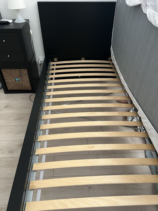 Cama Ikea com colchao e estrado