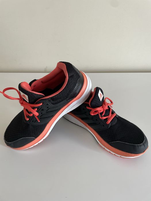 Ténis Adidas NOVOS Running