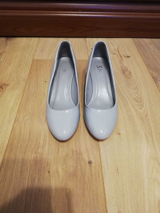 Półbuty lakierowane rozmiar 38