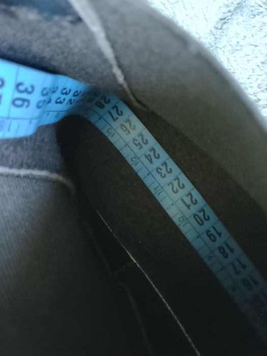 Botki na grubej podeszwie unisex Pier One