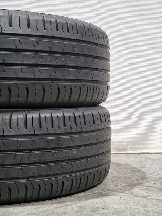 2 Pneus 205/55R17 CONTINENTAL Semi Novos