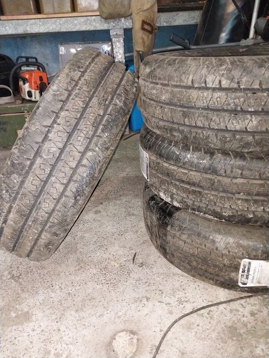 Гума зимова   215/70/15.  MAXILLA