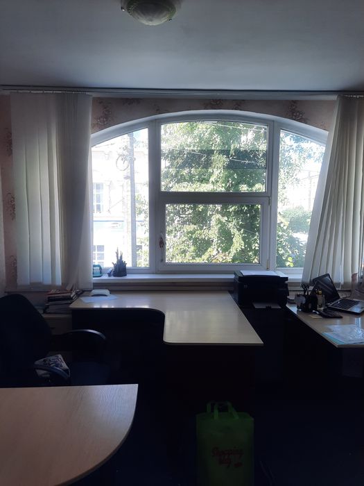 Здается в оренду кімната в центрі міста.