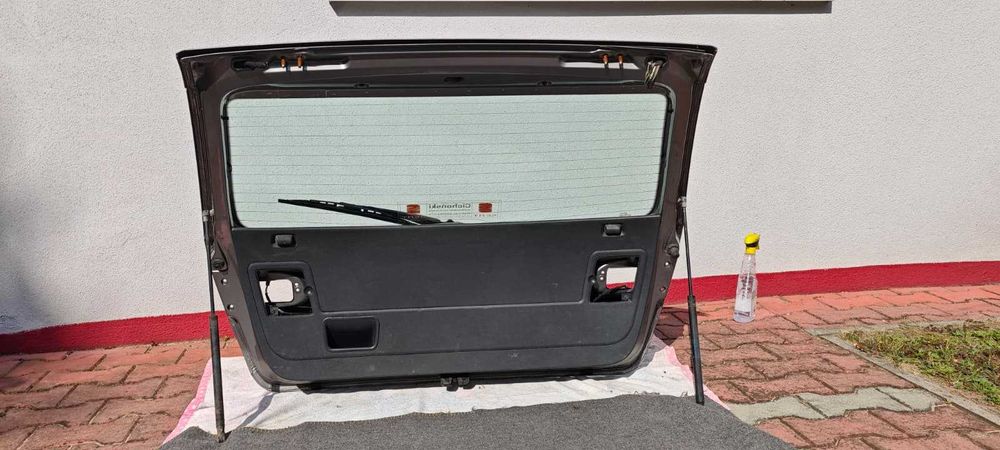 Klapa bagażnika z szybą – SEAT IBIZA III (bez lamp)