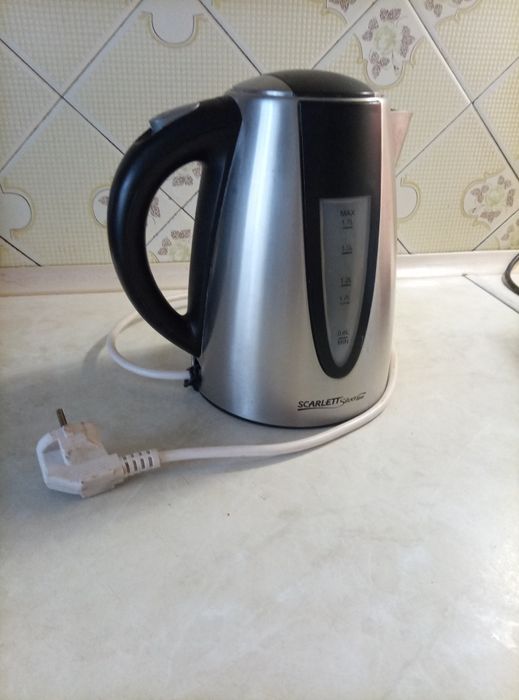 Чайник электрический 2 КВ