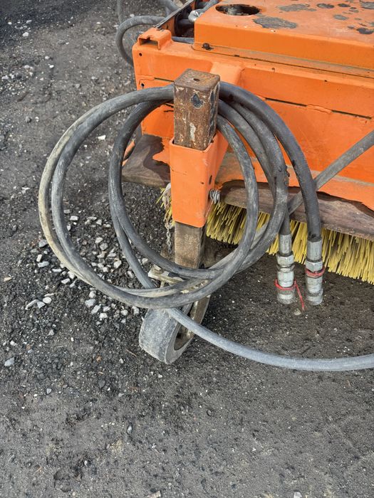 Zamiatarka pronar zm-2000 widlak,koparka,ładowarka