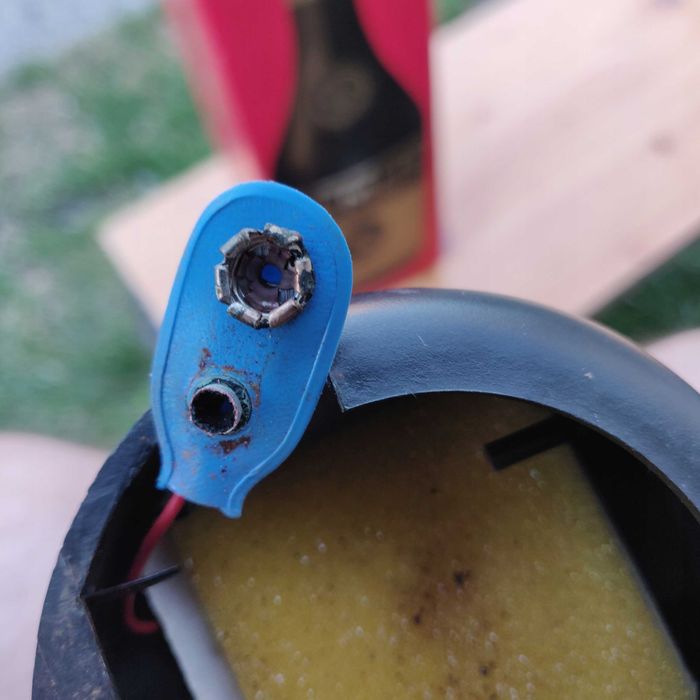 Radio bateryjne AM przenośne z USA - BUTELKA Camus koniak