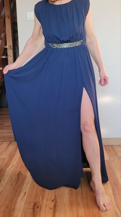 Wizytowa granatowa sukienka