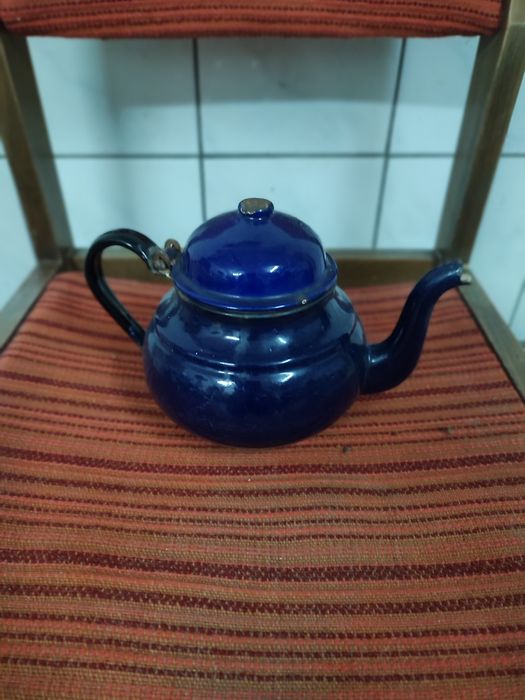 Czajnik (imbryk) zabytkowy.