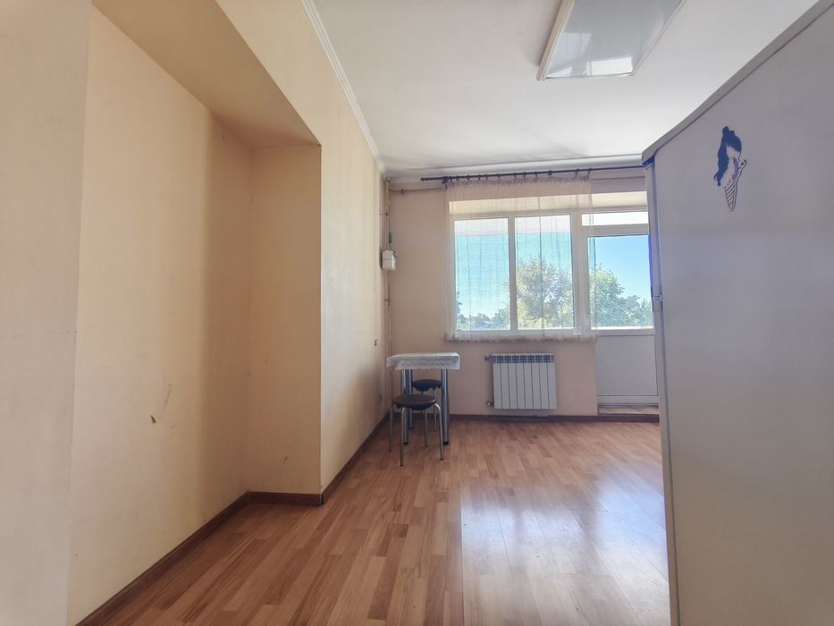 Трьохкімнатна 123 м.кв. з ремонтом Тургенівська