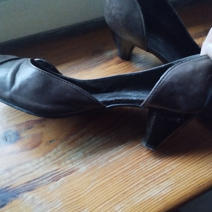 Oryginalne czółenka ze skóry