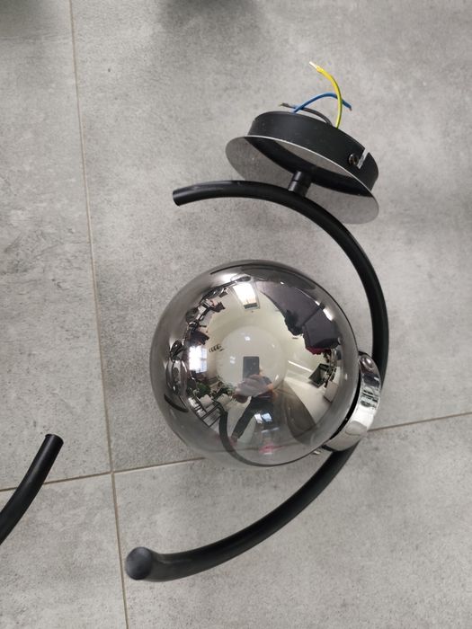 Lampa sufitowa i dwa kingiety