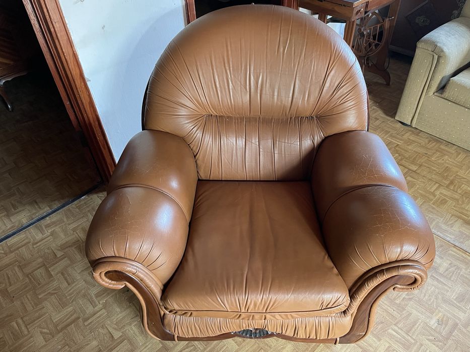 Conjunto 3 Sofás em Pele