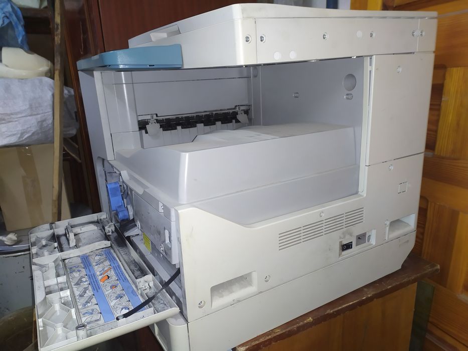 Ксерокс Canon IR2016J