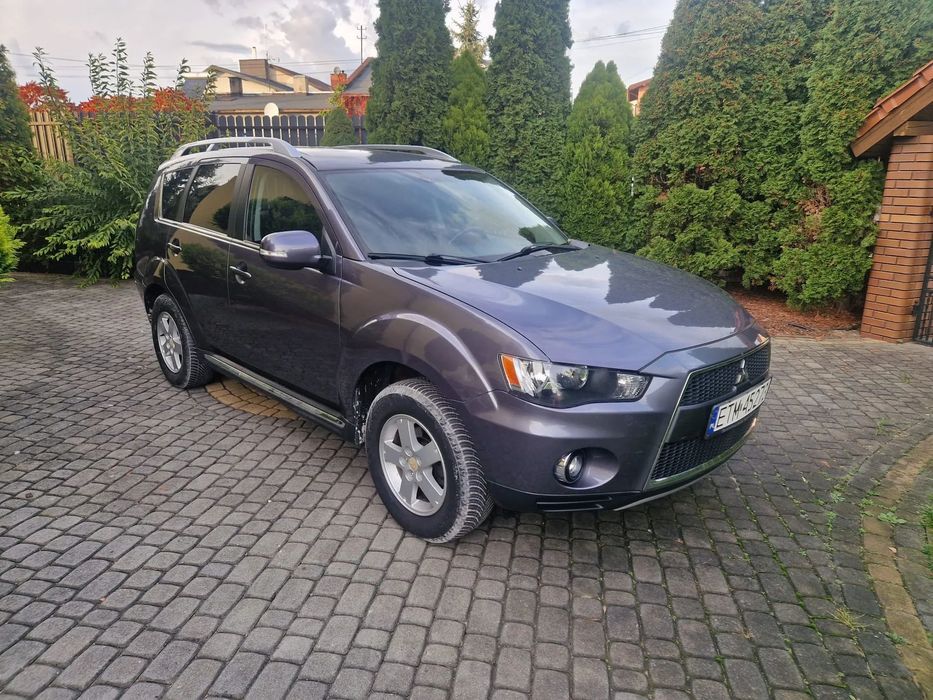 Mitsubishi Outlander LIFT Automat 4x elektryka klimatronic tempomat alu hak !!!