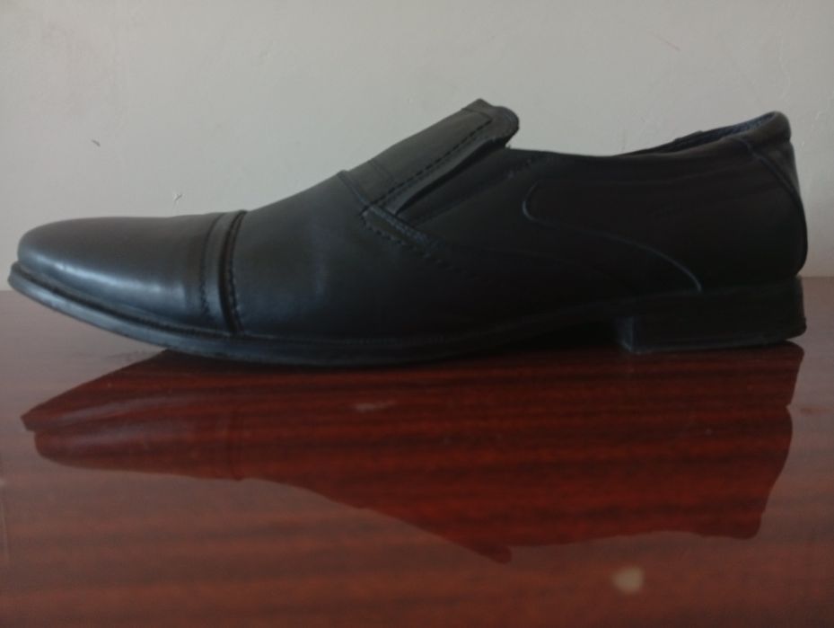 Класичні шкіряні туфлі, великий розмір